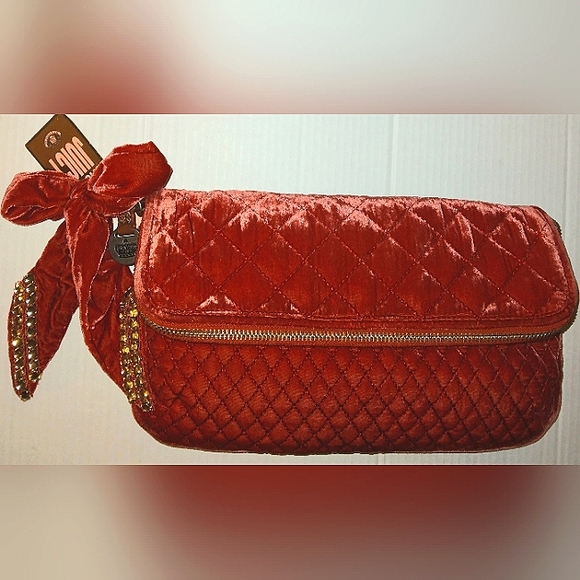 NWT☆JUICY COUTURE☆Oversized Foldover Quilted Velour Bow Clutch☆Beautiful☆Rare☆ - Picture 1 of 16